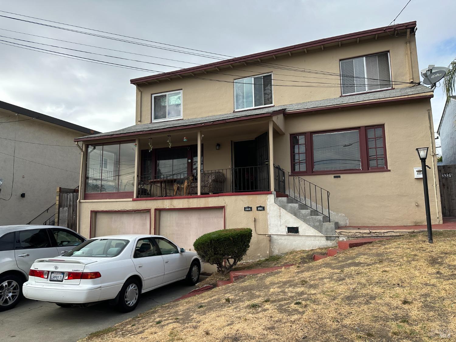Photo of 3329-3331 64th Ave Pl in Oakland, CA