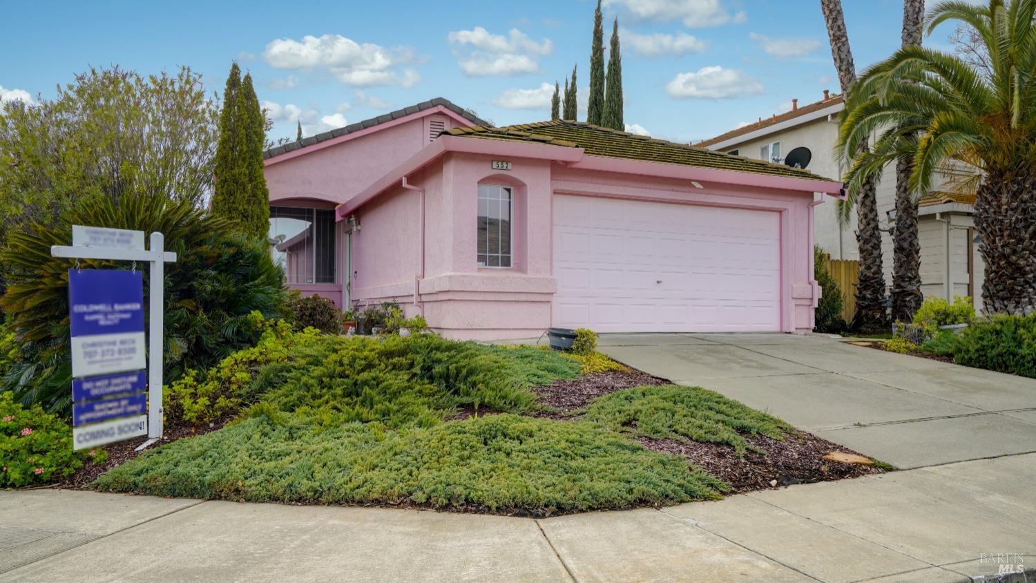 Photo of 552 Edenderry Dr in Vacaville, CA
