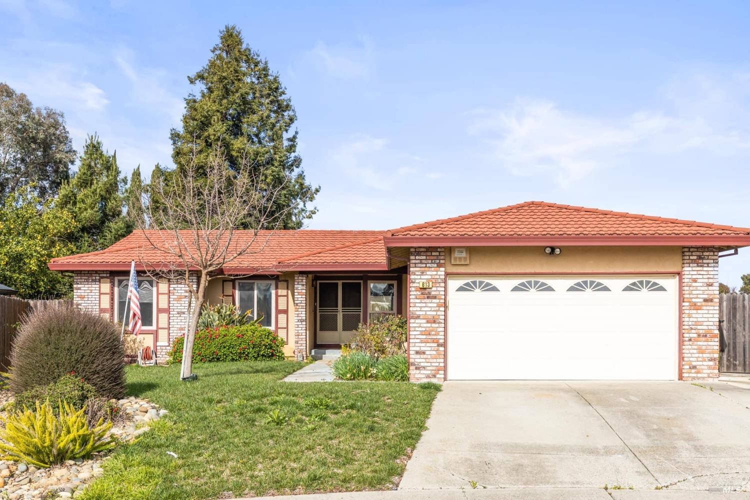 Photo of 613 Kingswood Ct in Fairfield, CA