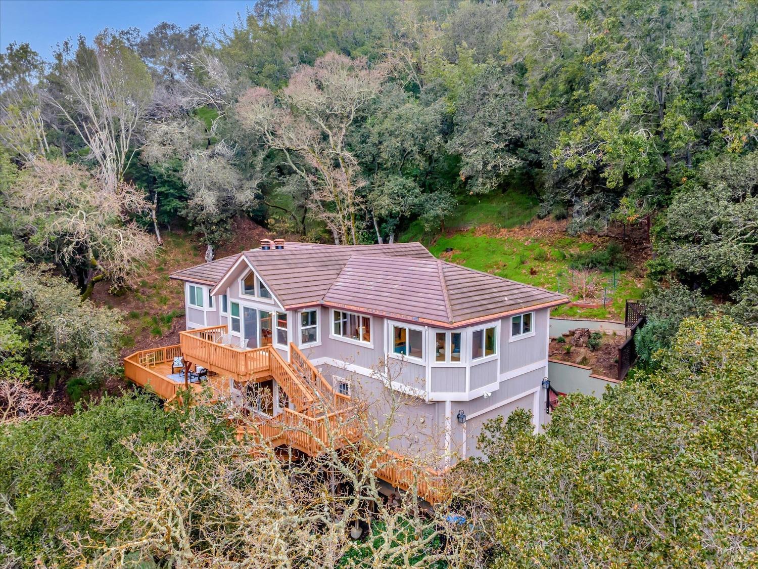 Photo of 1622 Indian Valley Rd in Novato, CA
