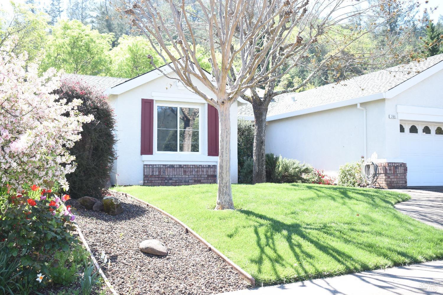Photo of 265 Red Mountain Dr in Cloverdale, CA