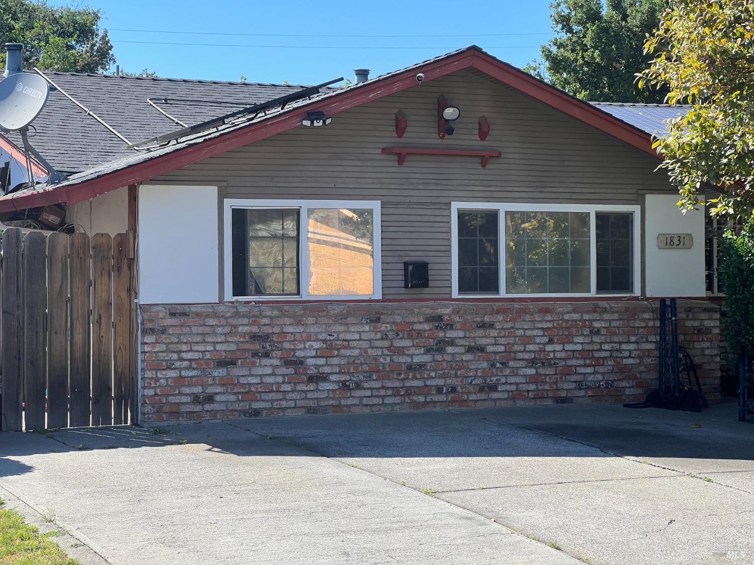 Photo of 1831 Clay St in Fairfield, CA
