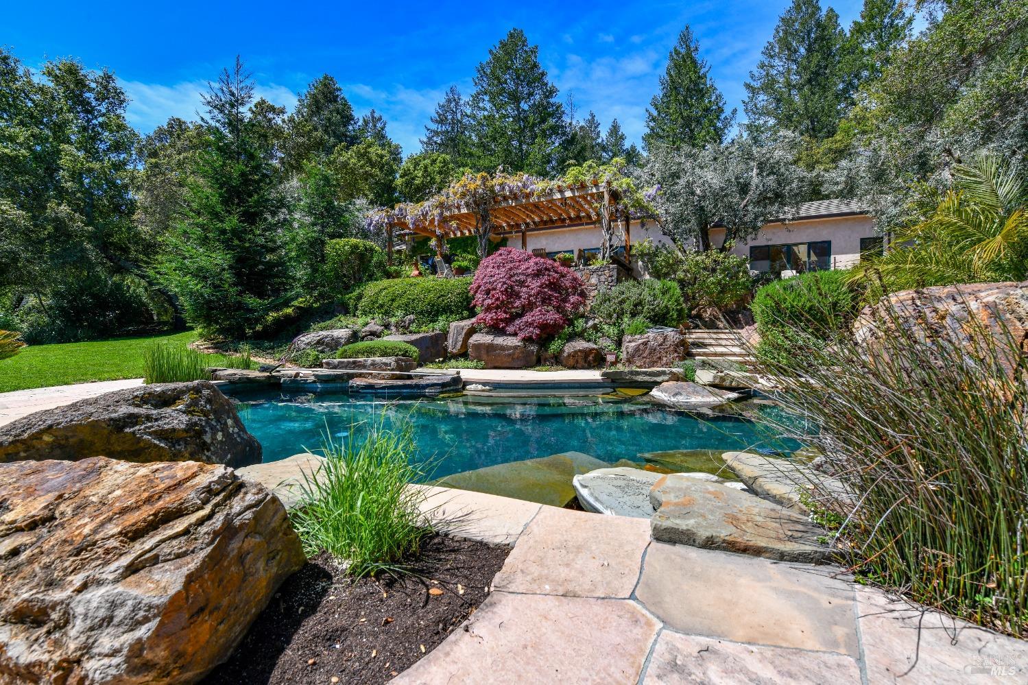 Photo of 386 Dutch Henry Canyon Rd in Calistoga, CA