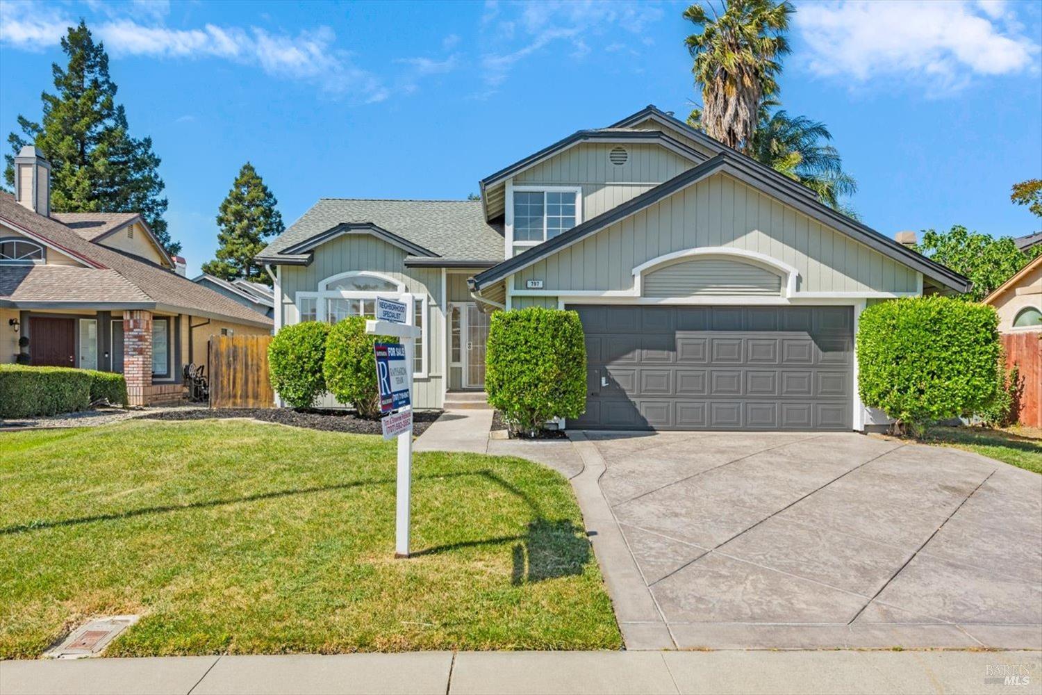 Photo of 797 Bluebird Dr in Vacaville, CA