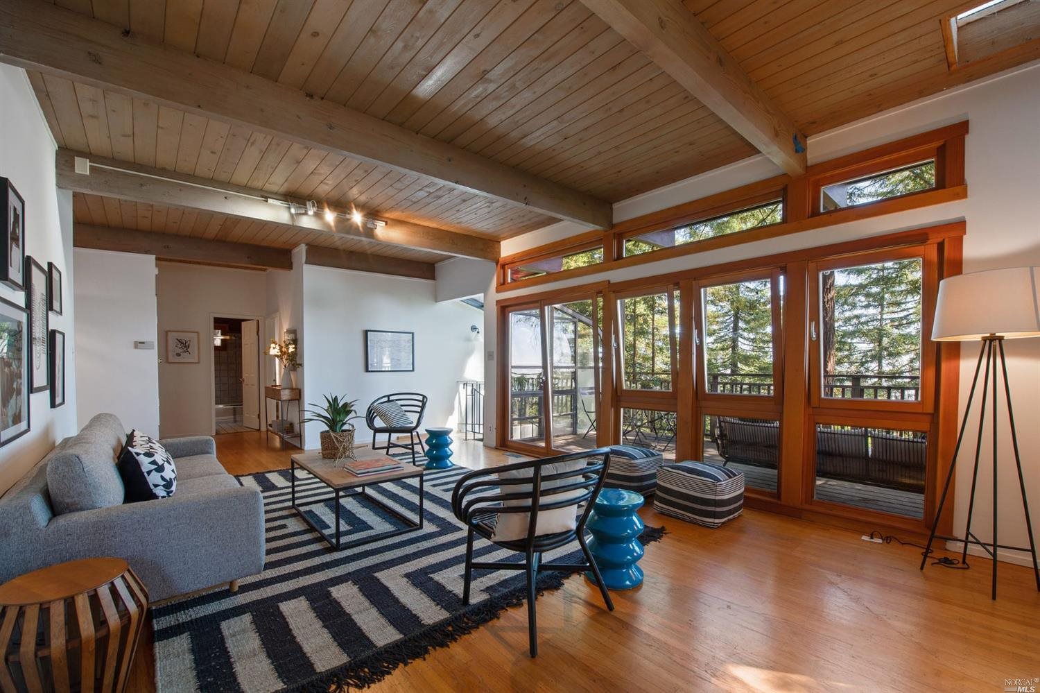 408 Summit Dr