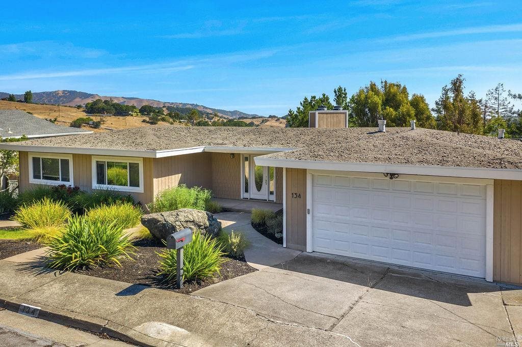 134 Woodside Dr