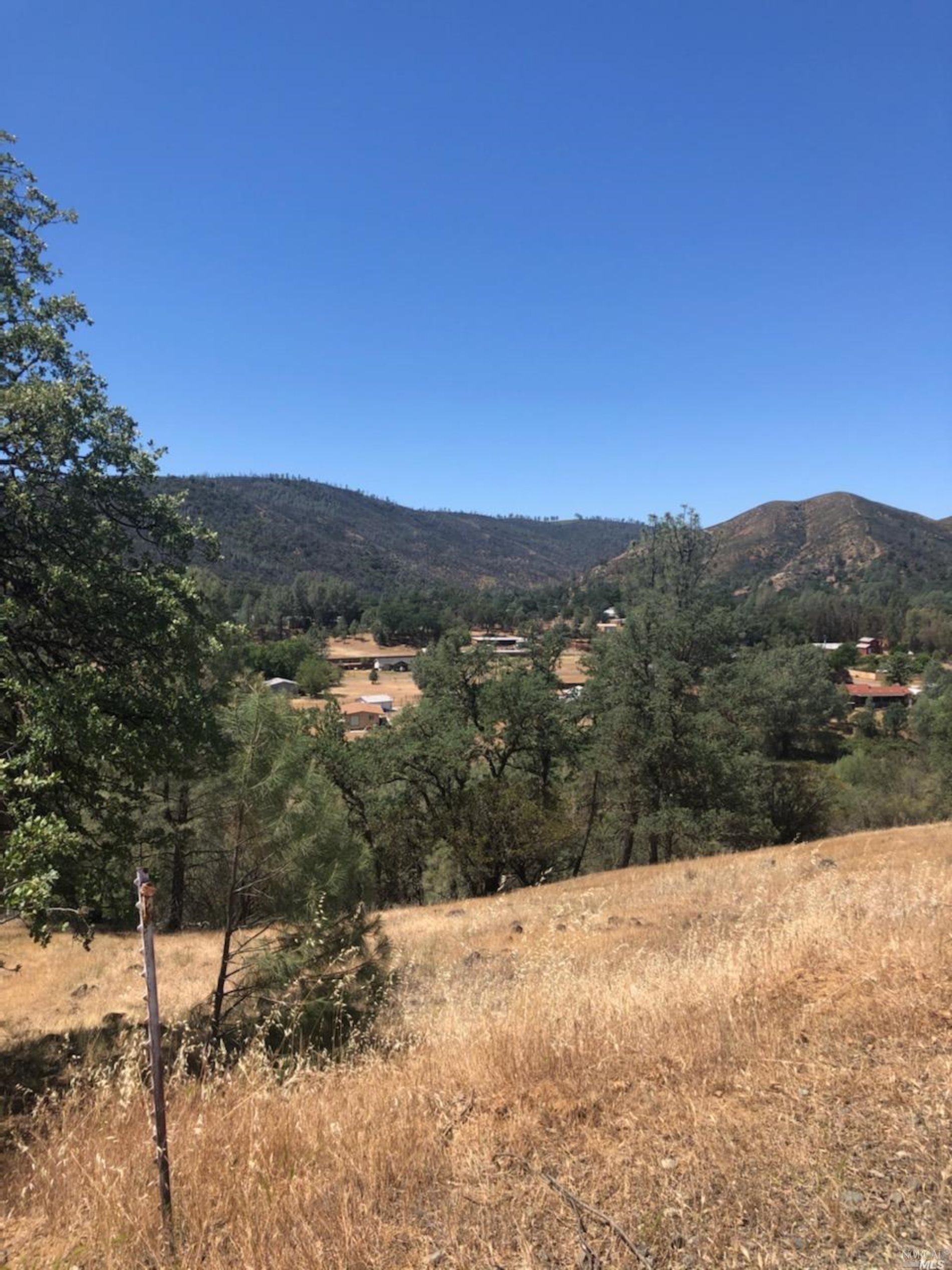 Photo of 3188 Wolf Creek Rd in Clearlake Oaks, CA
