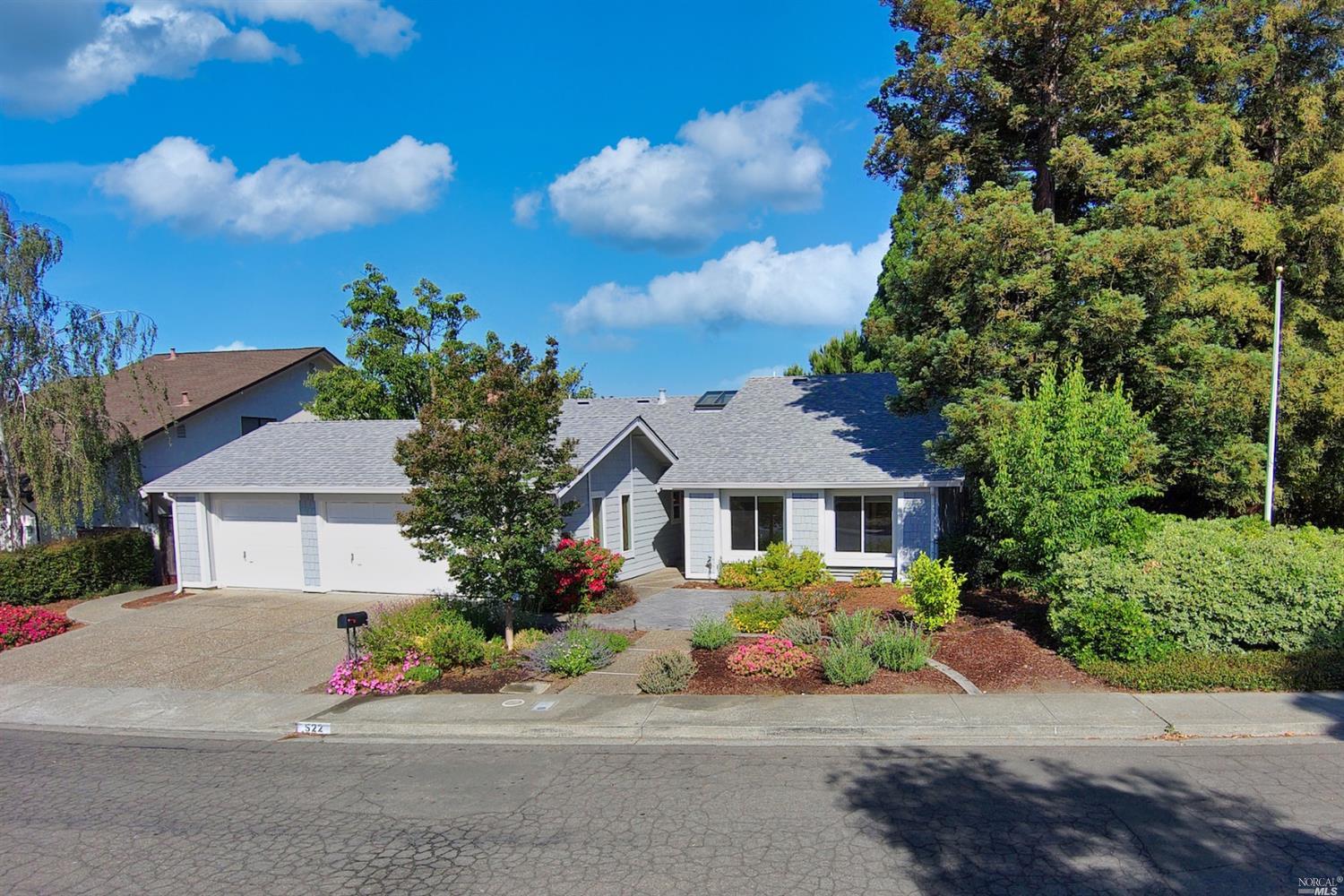 Detail Gallery Image 1 of 1 For 522 Breck Ct, Benicia,  CA 94510 - 4 Beds | 2 Baths