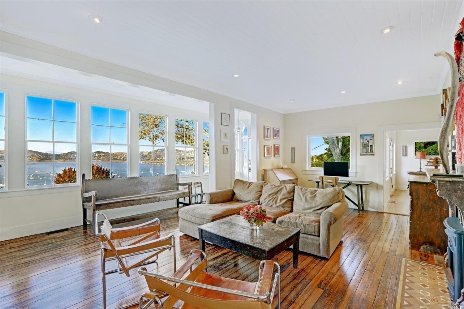 Detail Gallery Image 1 of 1 For 137 Santa Rosa Ave, Sausalito,  CA 94965 - 4 Beds | 3/1 Baths
