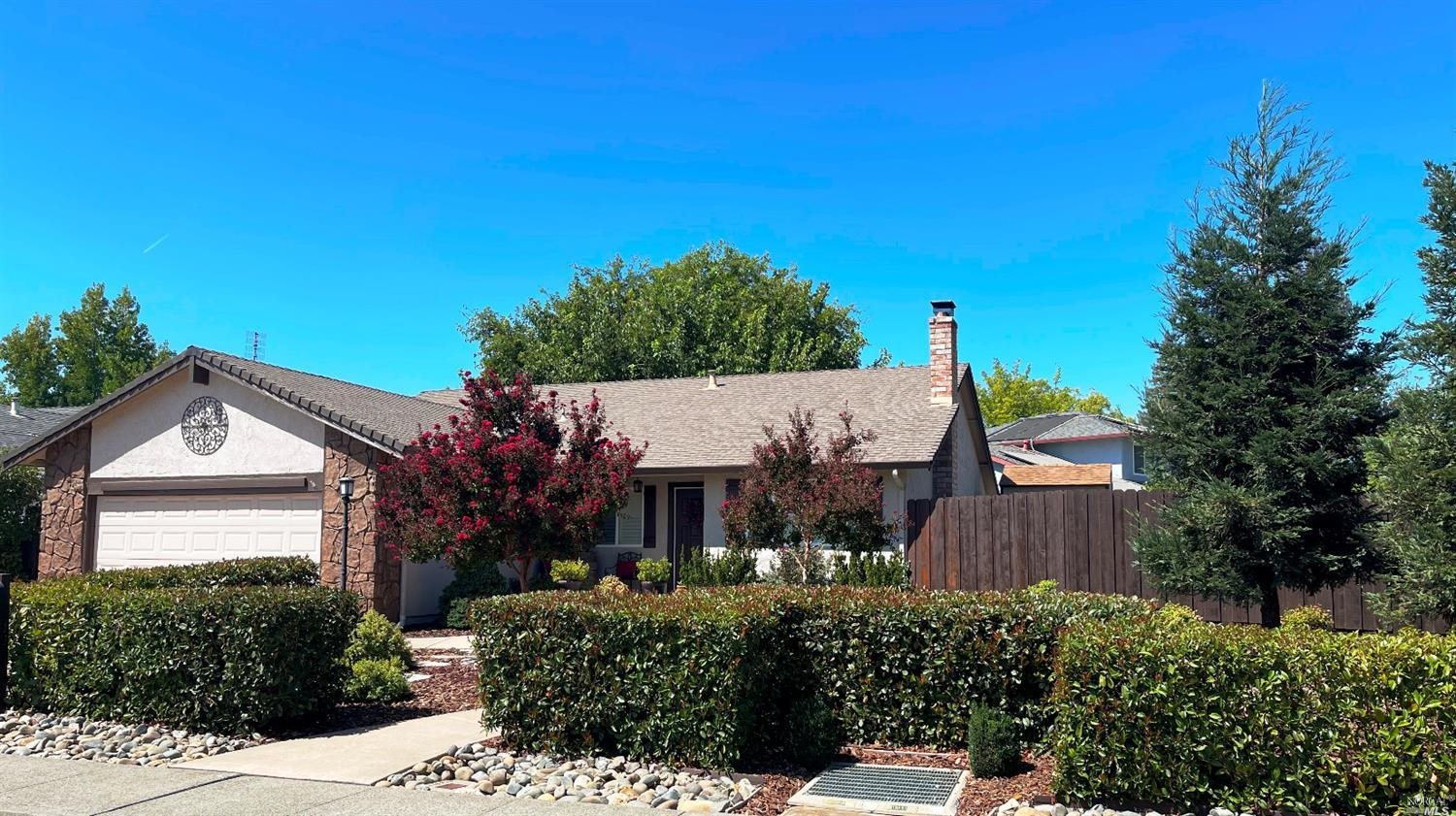 513 Florence Dr, Vacaville, CA 95688