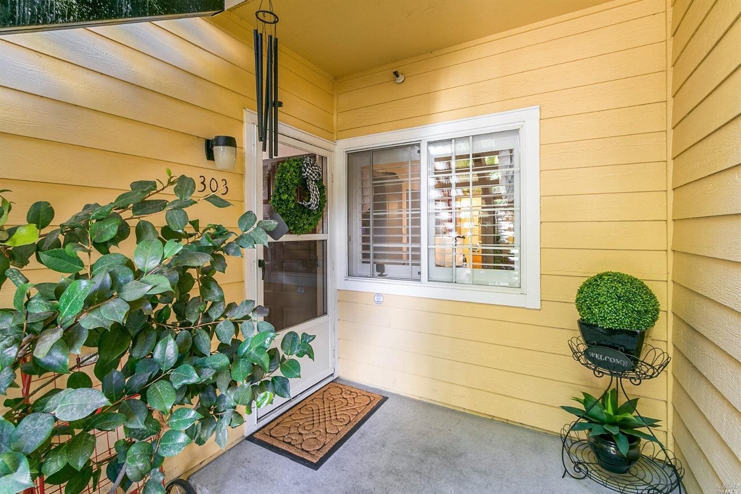 Detail Gallery Image 1 of 1 For 303 Dursey Dr, Pinole,  CA 94564 - 2 Beds | 2 Baths