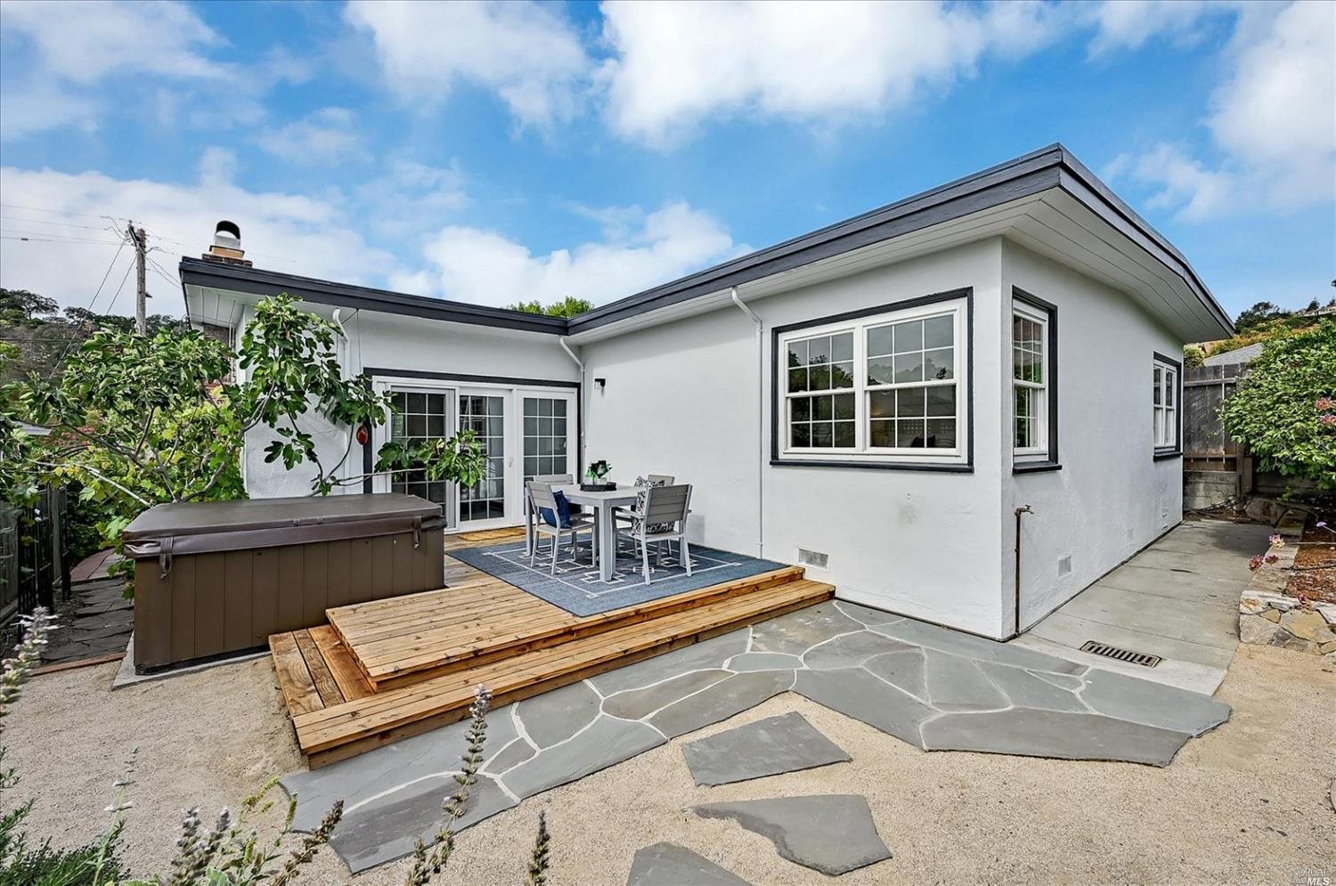 120 Solano St