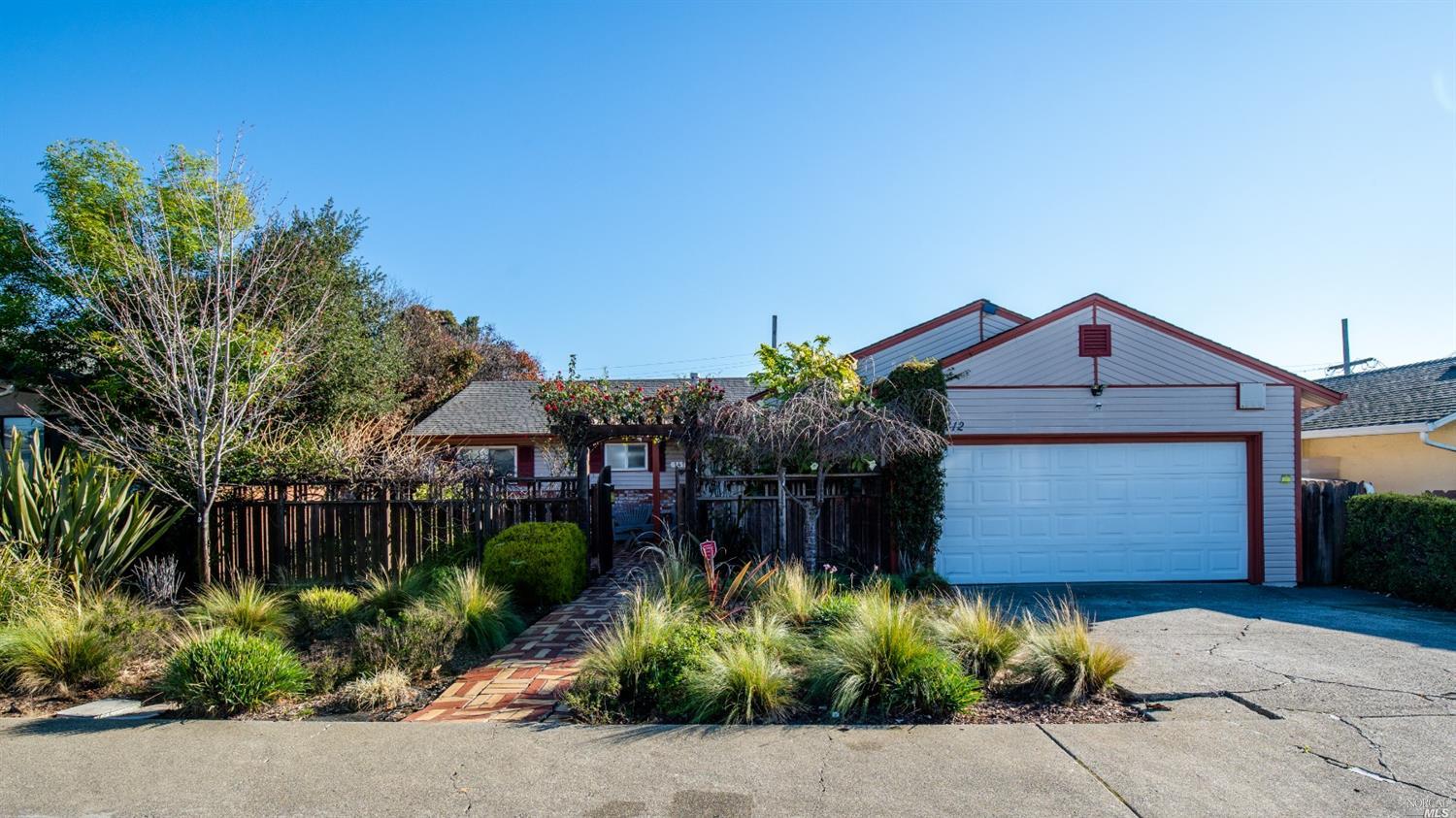 Detail Gallery Image 1 of 1 For 1412 Lassen St, Vallejo,  CA 94591 - 3 Beds | 1 Baths