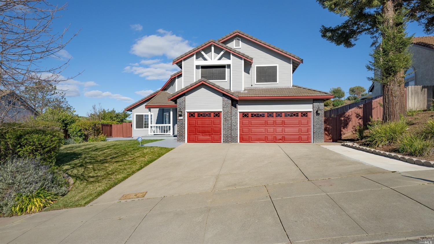 Detail Gallery Image 1 of 1 For 3092 Orchard View Ct, Fairfield,  CA 94534 - 4 Beds | 3 Baths