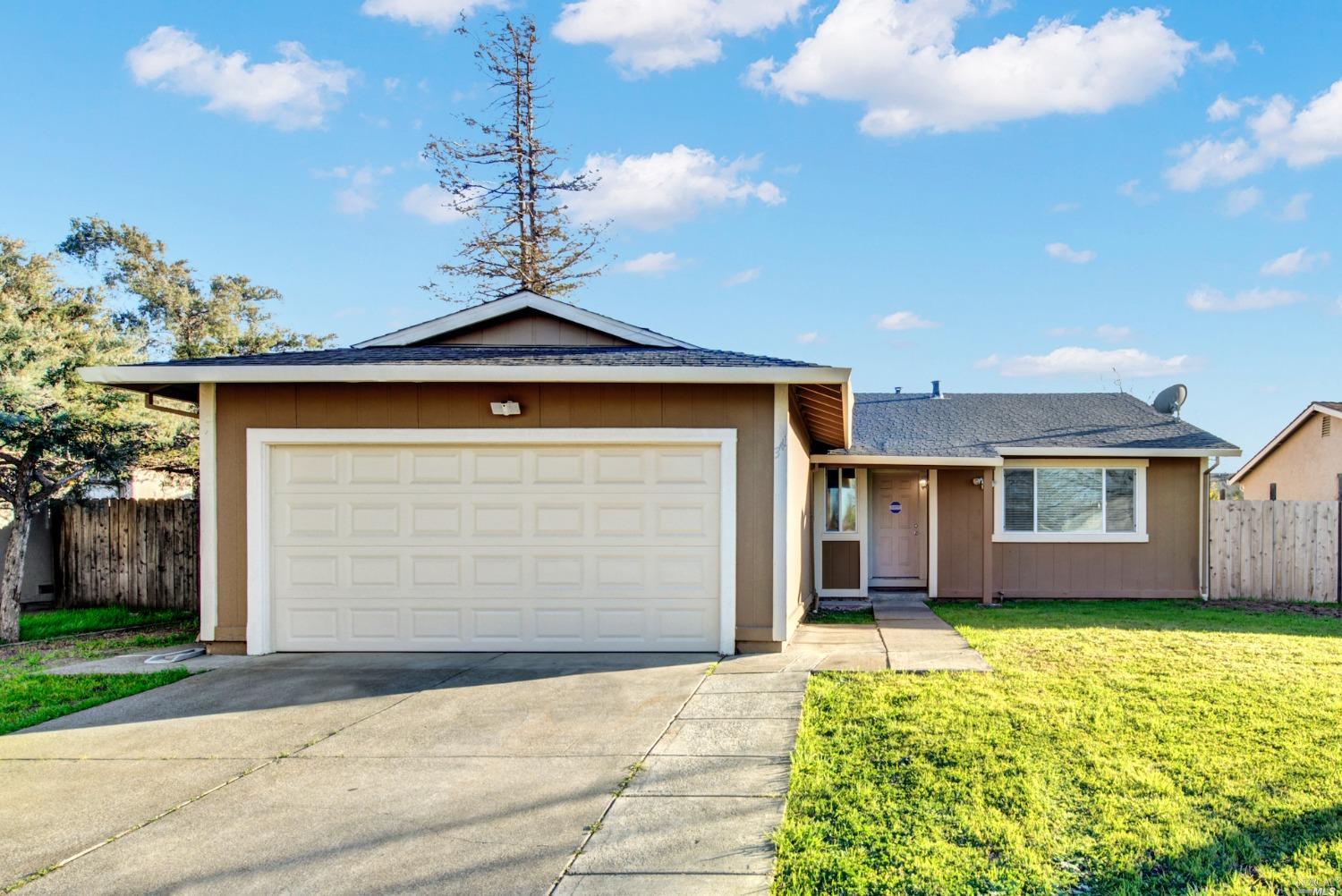 Detail Gallery Image 1 of 1 For 341 Pintail Dr, Suisun City,  CA 94585 - 3 Beds | 2 Baths