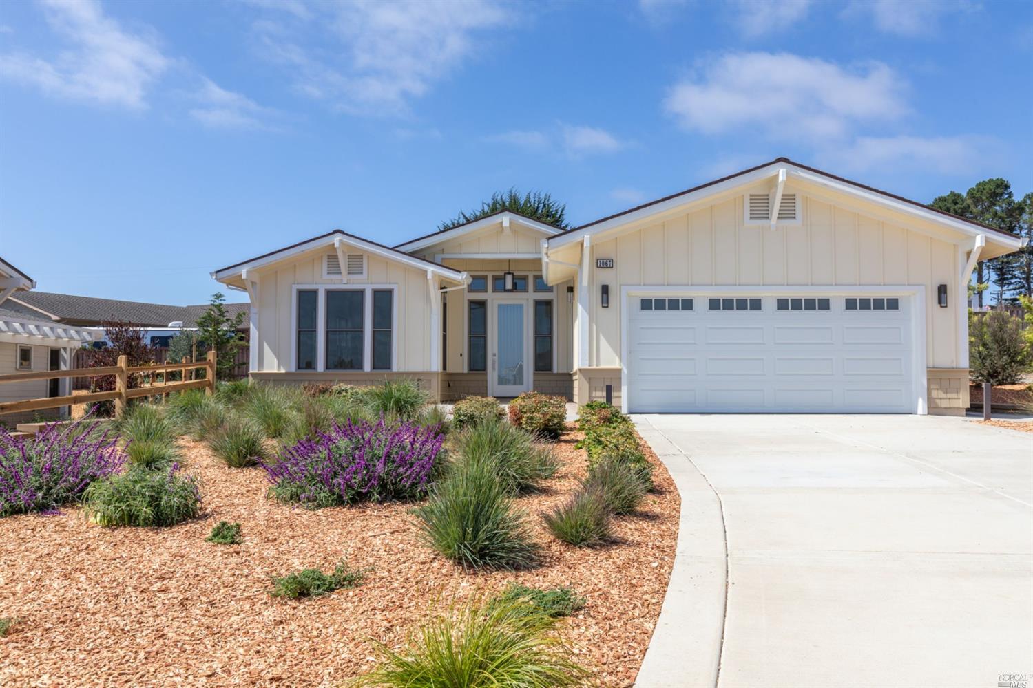 Photo of 227 Harbor View Wy in Bodega Bay, CA