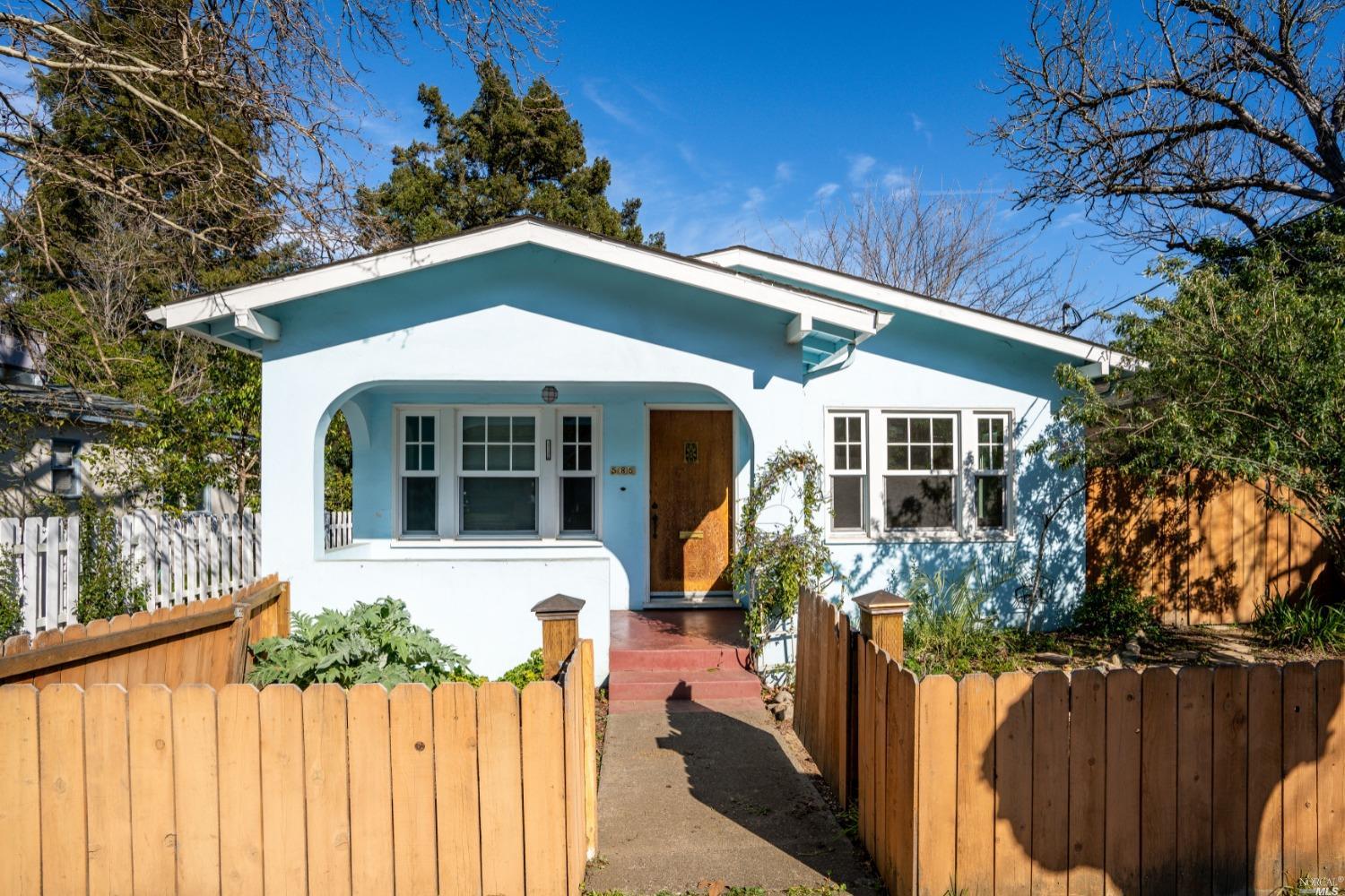 585 N Dora Street, Ukiah, CA 95482