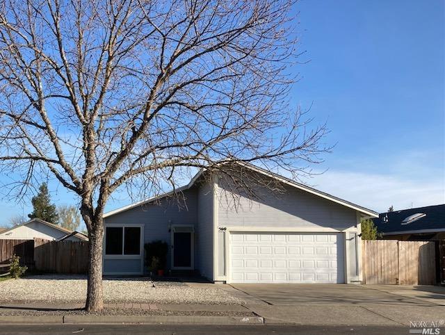 560 Empire Drive, Ukiah, CA 95482