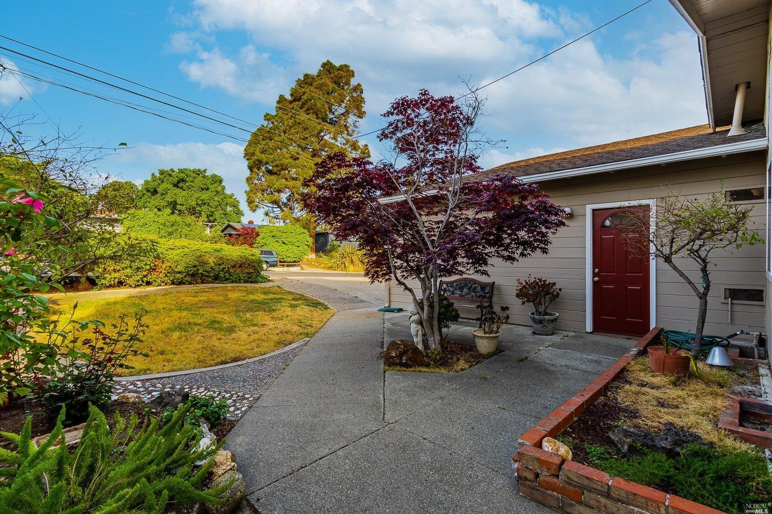 Detail Gallery Image 1 of 1 For 2690 Kevin Rd, San Pablo,  CA 94806 - 3 Beds | 2 Baths