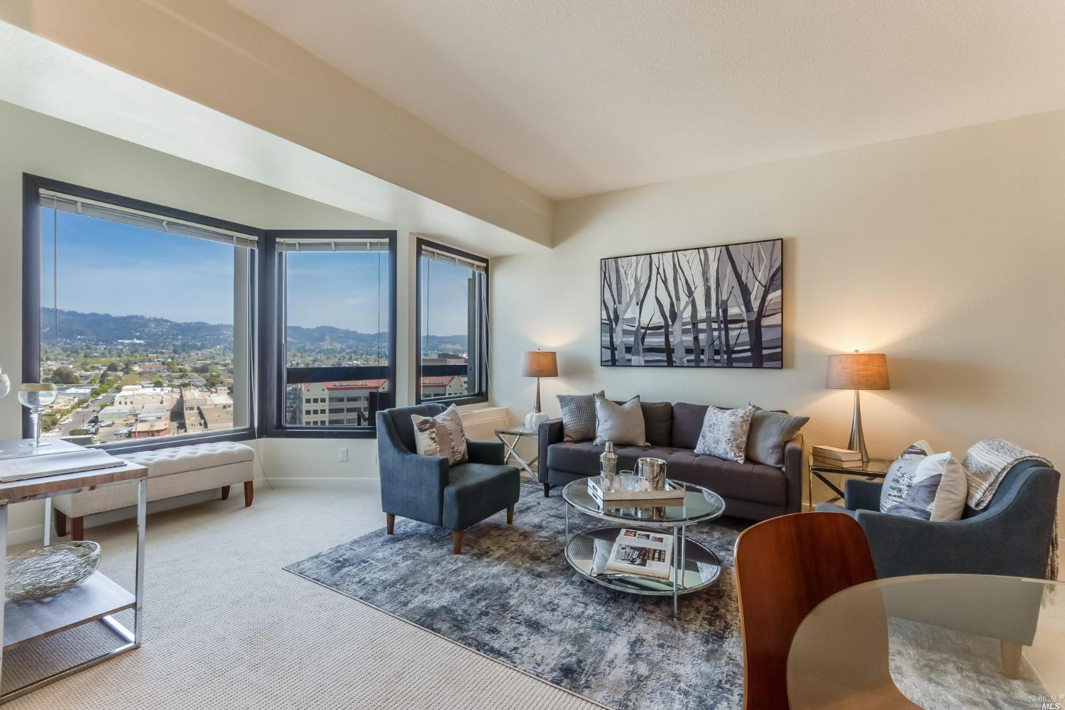Detail Gallery Image 1 of 1 For 6363 Christie Ave #1725,  Emeryville,  CA 94608 - 1 Beds | 1 Baths