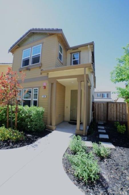 Detail Gallery Image 1 of 1 For 148 Cogburn Cir, Vacaville,  CA 95687 - 3 Beds | 2/1 Baths