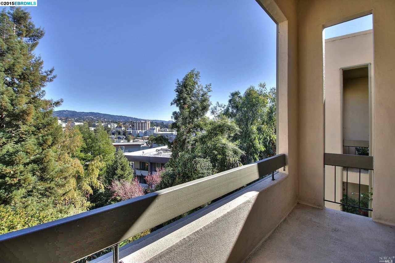Detail Gallery Image 1 of 1 For 466 Crescent St #319,  Oakland,  CA 94610 - 2 Beds | 2 Baths