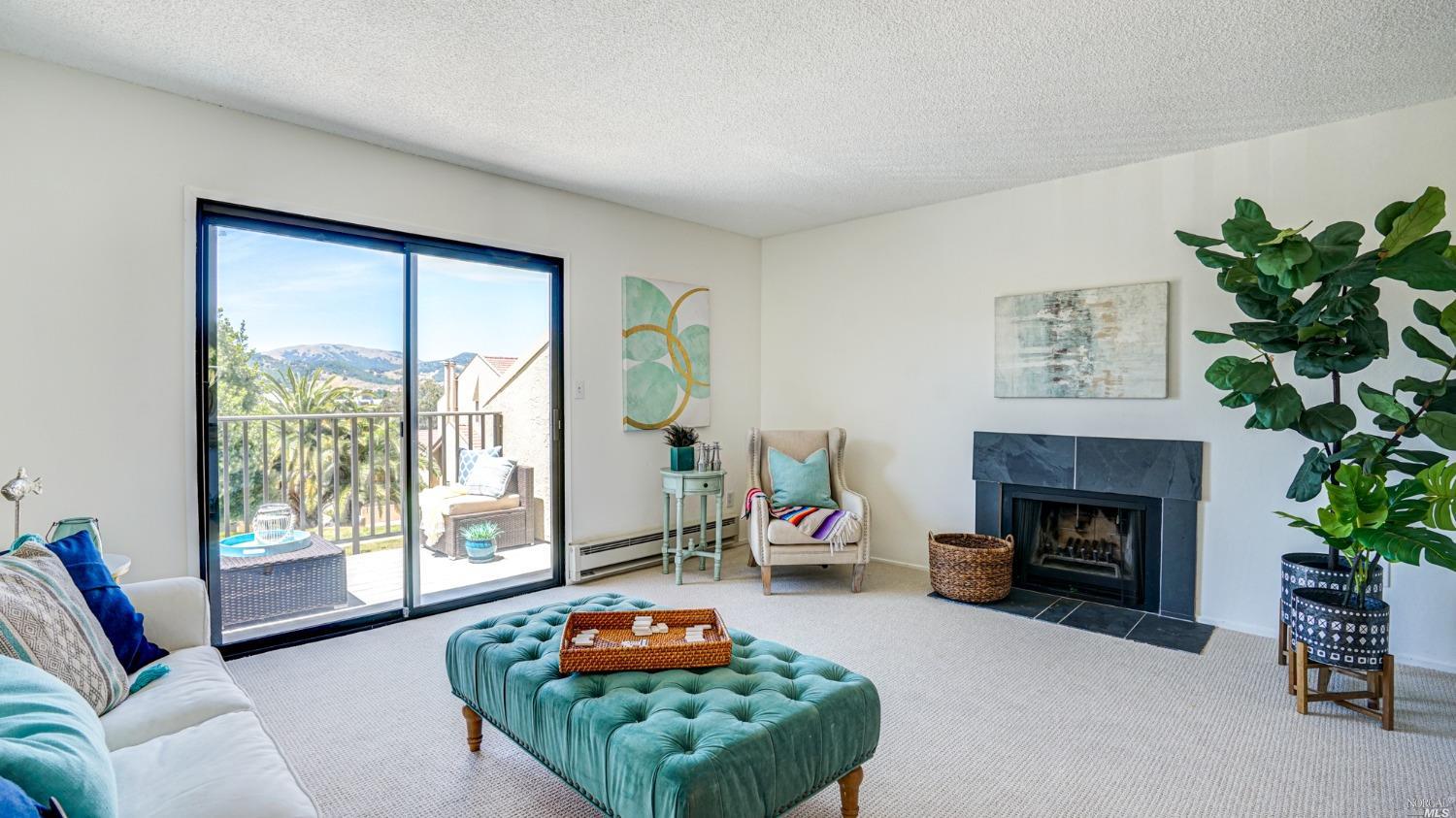 Detail Gallery Image 1 of 1 For 100 Marin Center Dr #39,  San Rafael,  CA 94903 - 2 Beds | 1/1 Baths