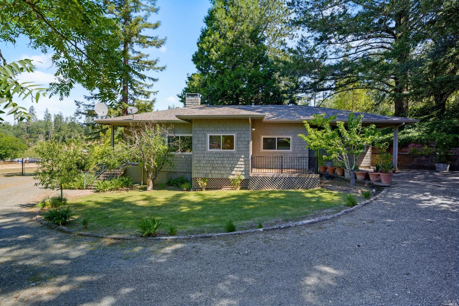 577 Liparita Ave
