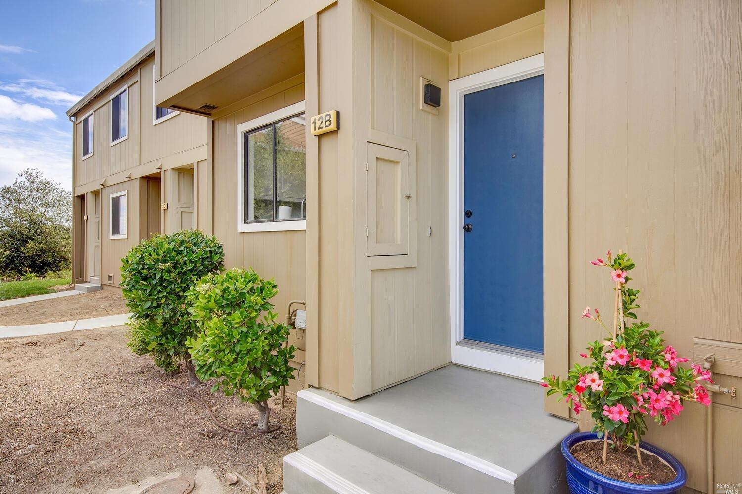 Detail Gallery Image 1 of 1 For 12 Park Crest Ct #B,  Novato,  CA 94947 - 2 Beds | 1/1 Baths