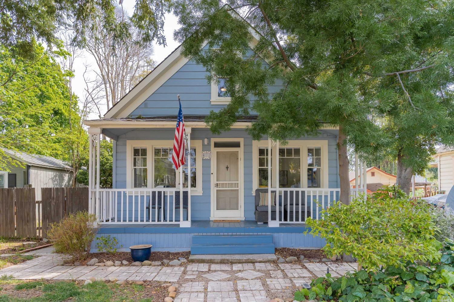 472 Seminary Street