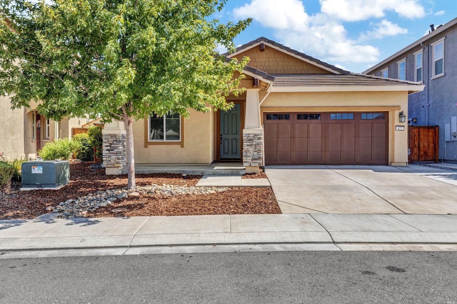 Detail Gallery Image 1 of 1 For 425 Sawyer Dr, Vacaville,  CA 95687 - 3 Beds | 2 Baths