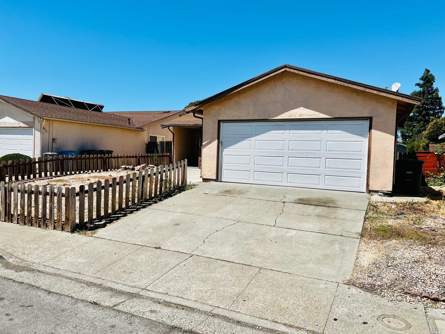 Detail Gallery Image 1 of 1 For 1189 Jack London Dr, Vallejo,  CA 94589 - 4 Beds | 2 Baths