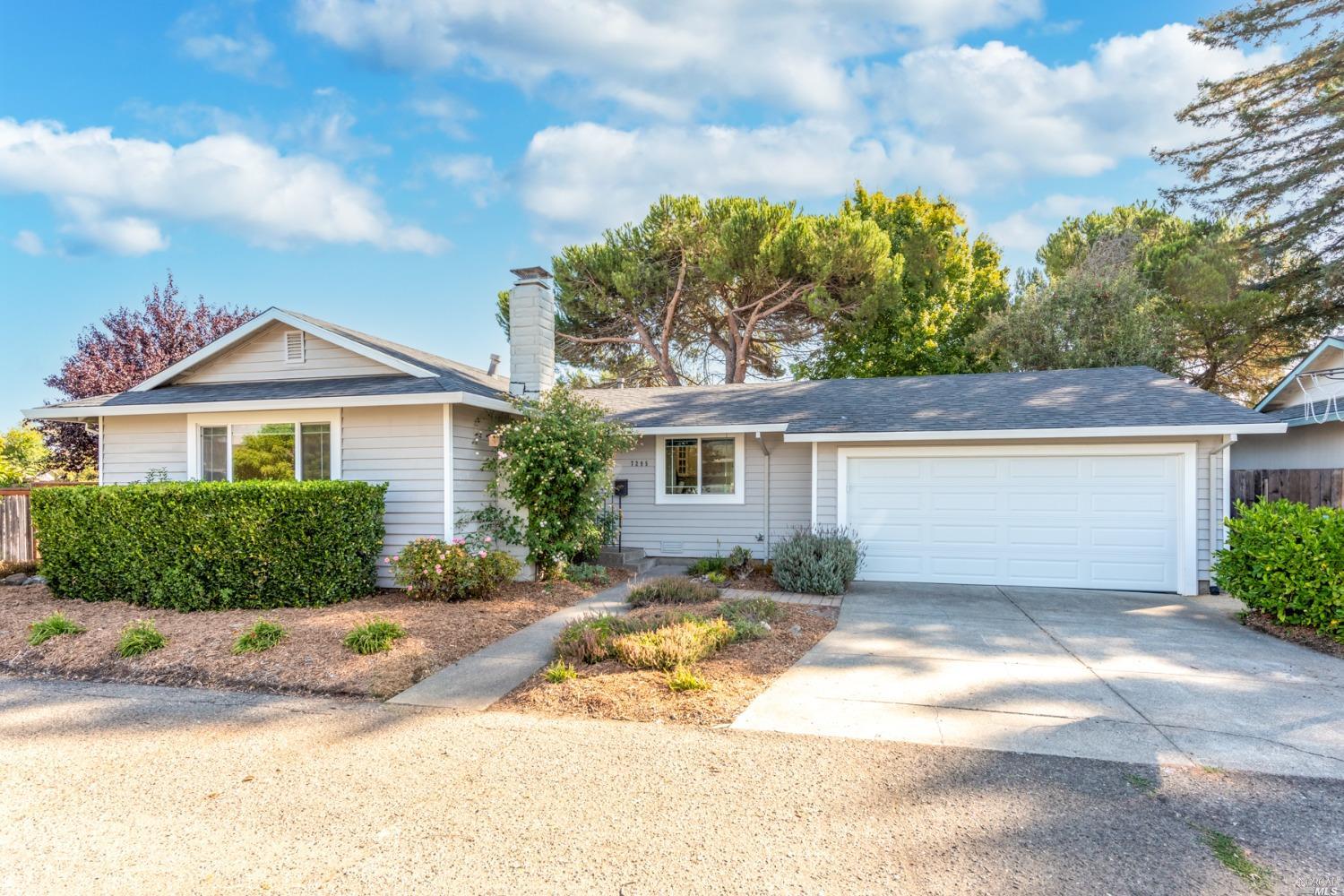 Detail Gallery Image 1 of 1 For 7295 Calcutta Ct, Rohnert Park,  CA 94928 - 3 Beds | 2 Baths