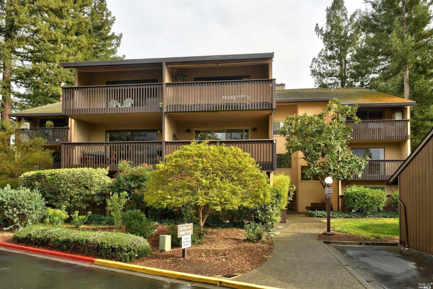 Detail Gallery Image 1 of 1 For 300 Los Alamos Rd #204,  Santa Rosa,  CA 95409 - 2 Beds | 1/1 Baths