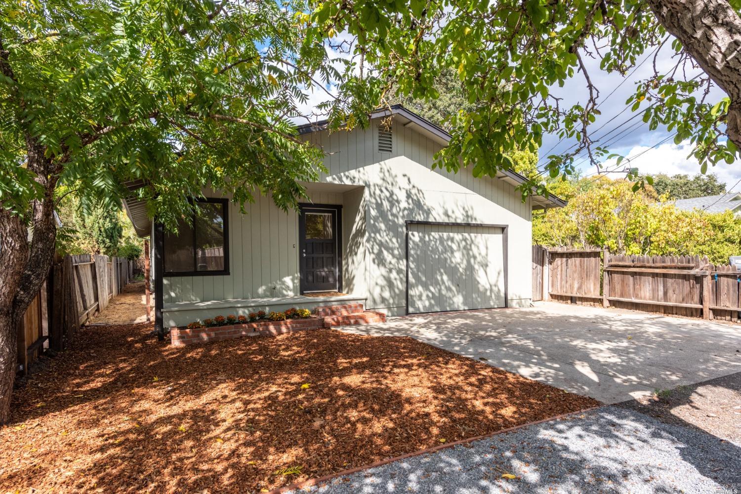 Detail Gallery Image 1 of 1 For 511 Hewett St, Santa Rosa,  CA 95401 - 3 Beds | 2 Baths
