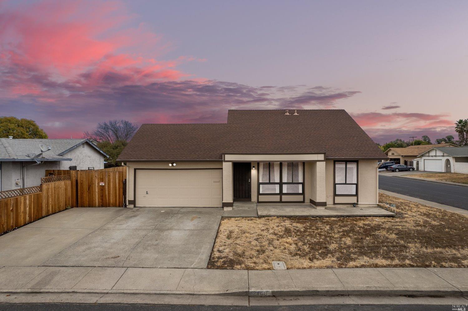 Detail Gallery Image 1 of 1 For 2466 Sunrise Dr, Fairfield,  CA 94533 - 4 Beds | 2 Baths