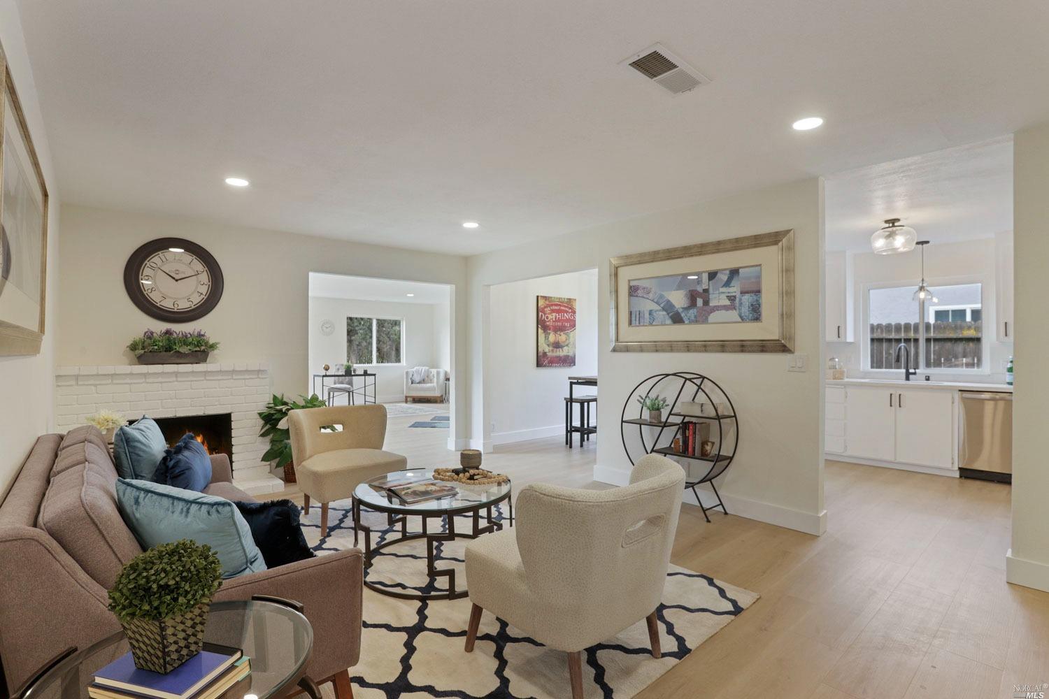 Detail Gallery Image 1 of 1 For 2383 Coronado Ct, Fairfield,  CA 94533 - 3 Beds | 2 Baths