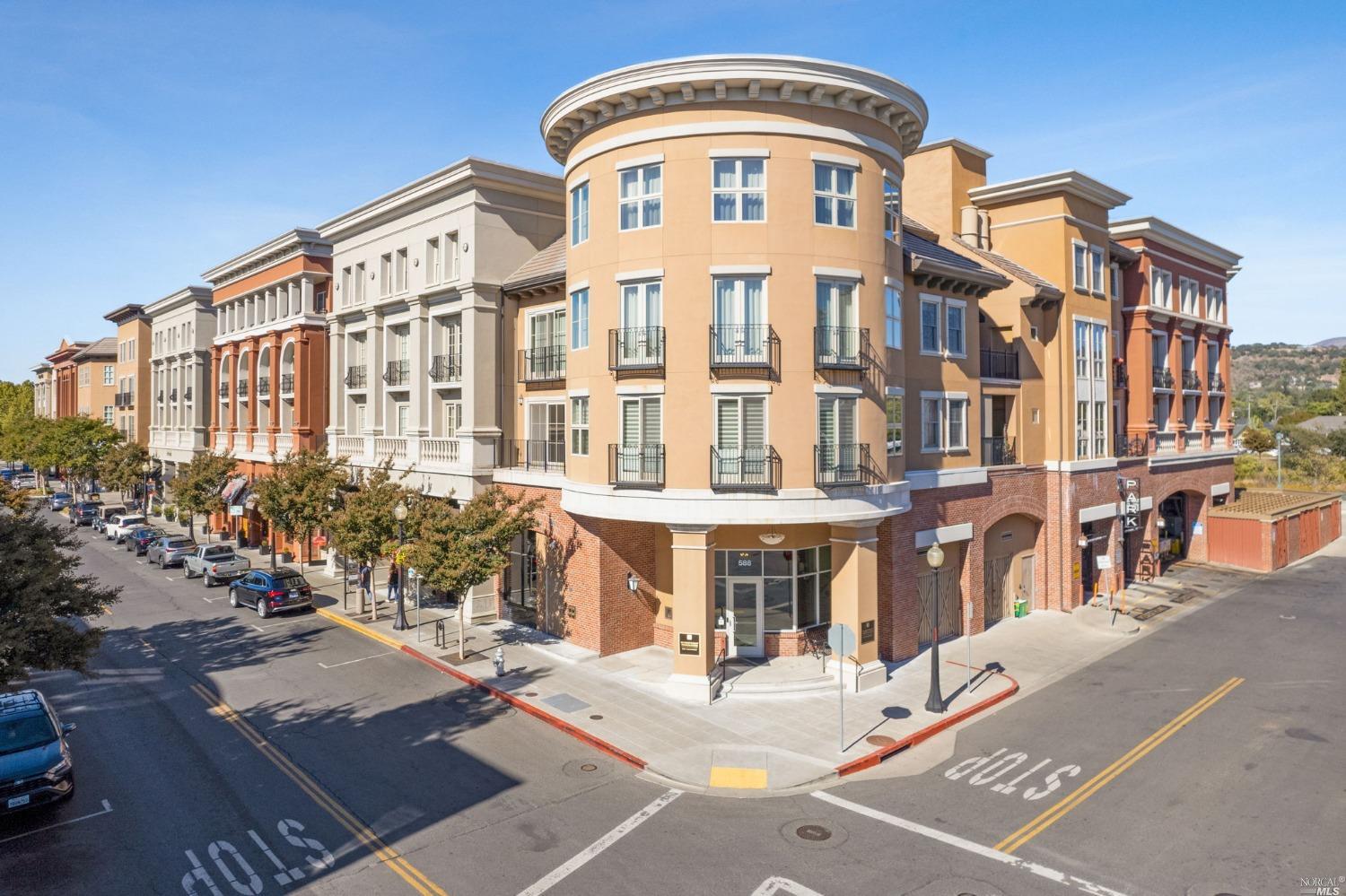 588 Main Street Unit 320