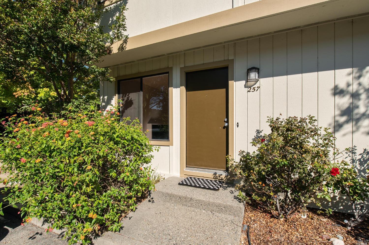 Detail Gallery Image 1 of 1 For 257 Marin Valley Dr, Novato,  CA 94949 - 2 Beds | 1/1 Baths