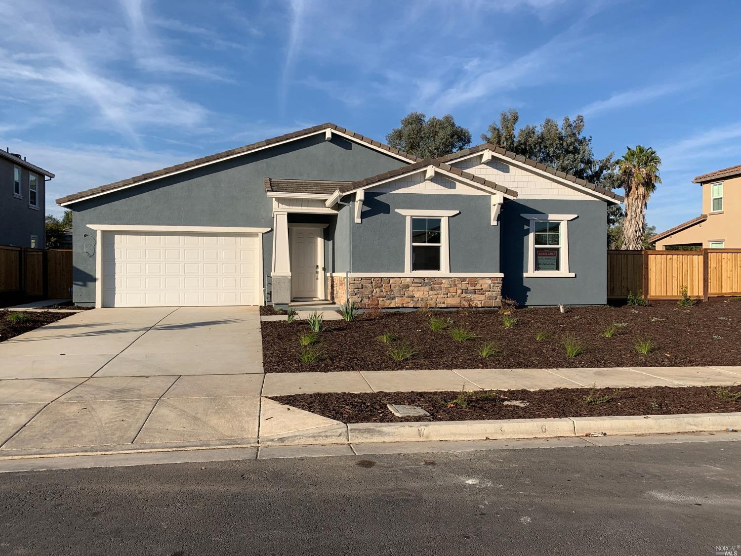 Photo of 1039 Nighthawk Wy in Brentwood, CA