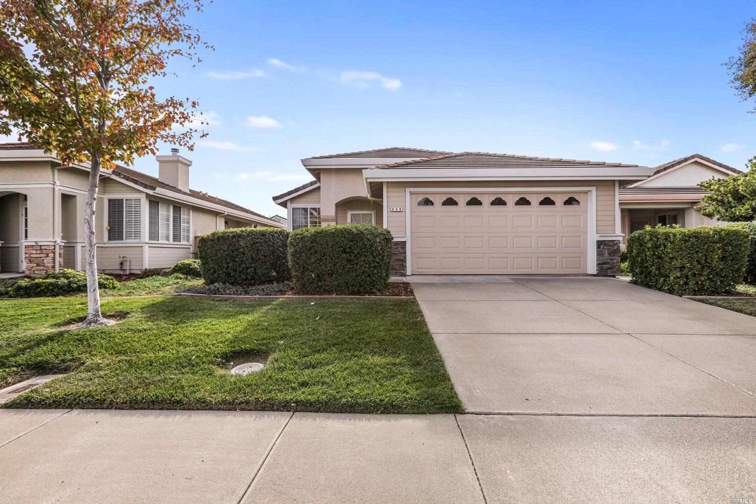 Photo of 449 Mandarin Cir in Vacaville, CA
