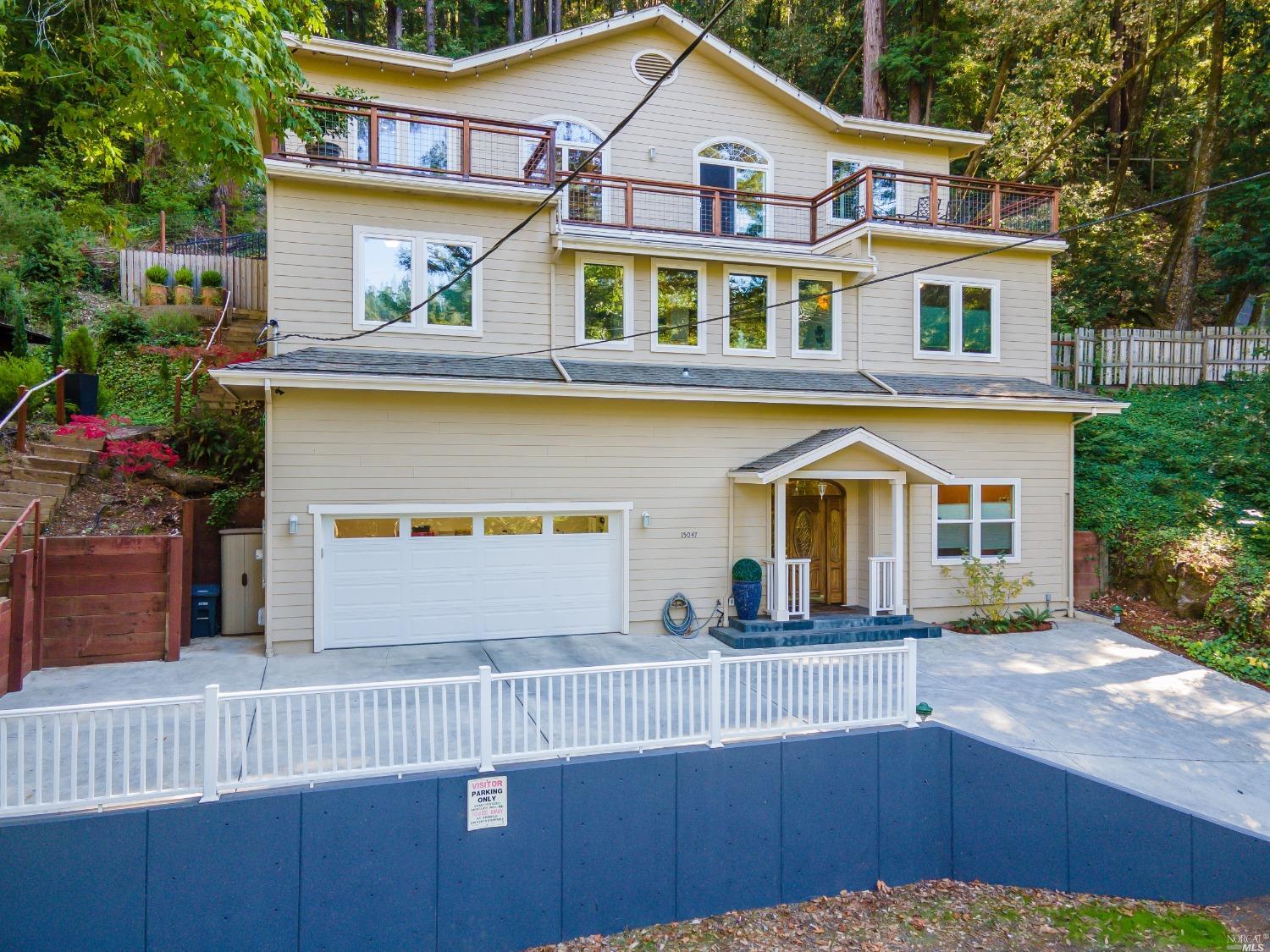 Photo of 15047 Drake Road, Guerneville, CA 95446