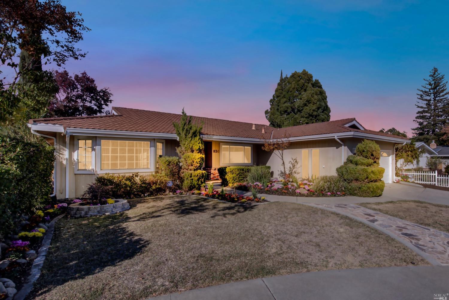 Photo of 836 Landon Ct in Vacaville, CA