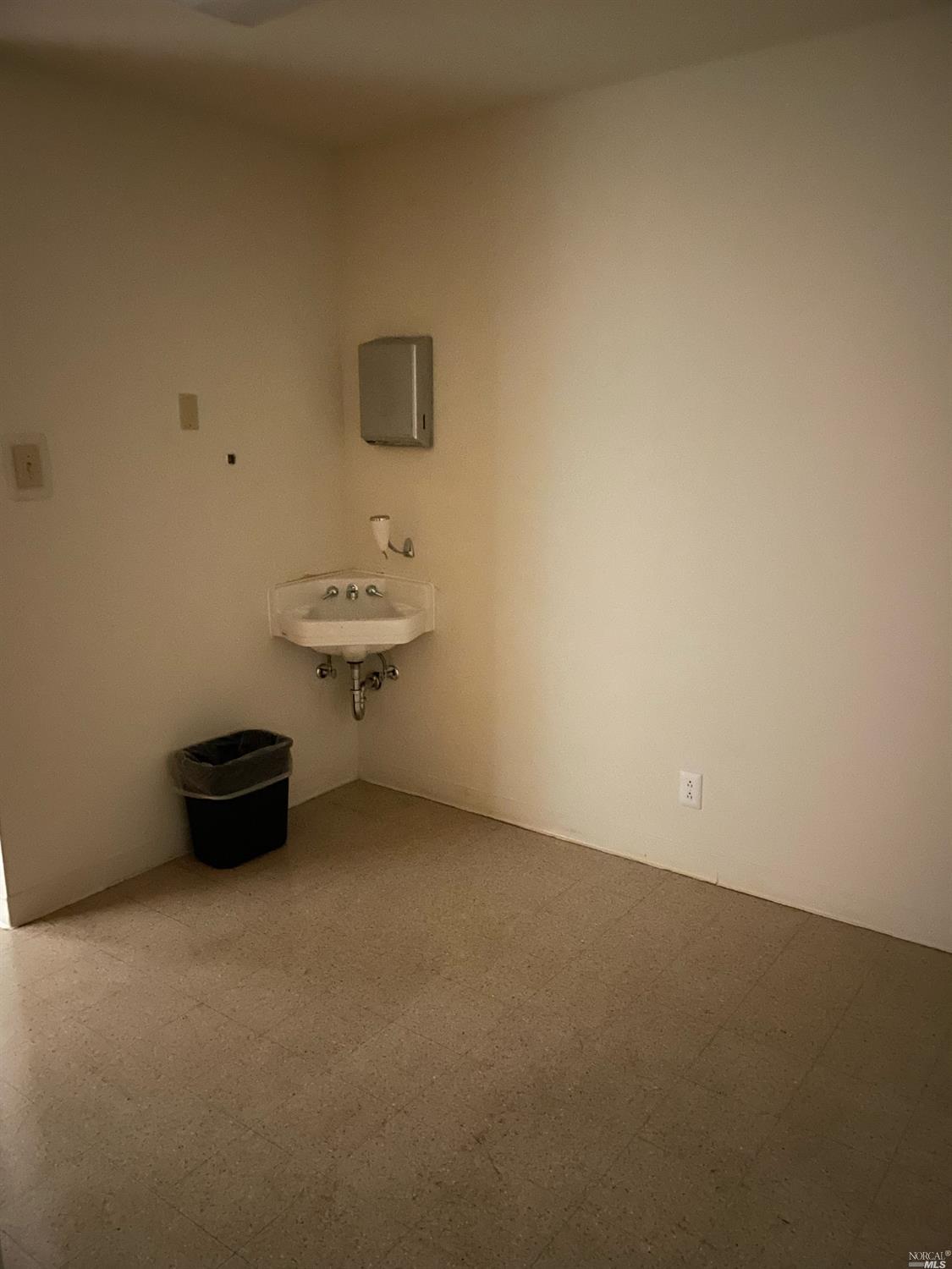 Detail Gallery Image 13 of 19 For 1416 Tennessee St #6,  Vallejo,  CA 94590 - – Beds | – Baths