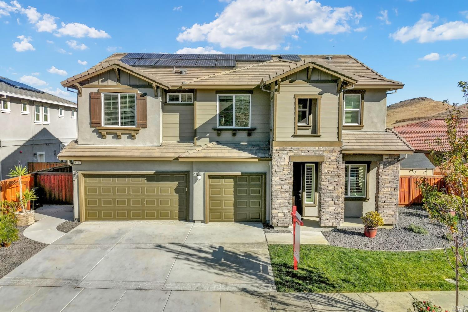This beautiful home nestled in the Cordelia Hills area of Fairfield is a 5 Bedroom,(Master and Jr Su