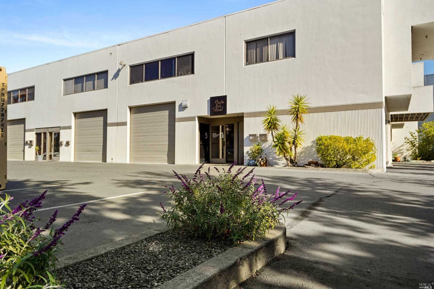 Photo of 74 Digital Dr #11 in Novato, CA