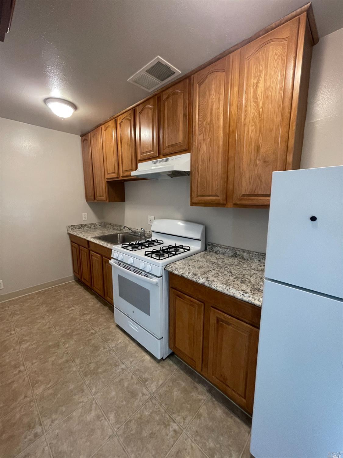 Photo of 92409244 Macarthur Blvd in Oakland, CA