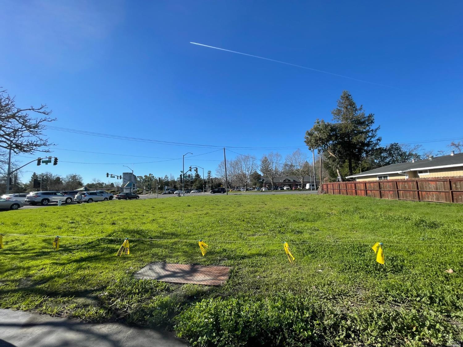 Photo of 2052 College Ave in Santa Rosa, CA