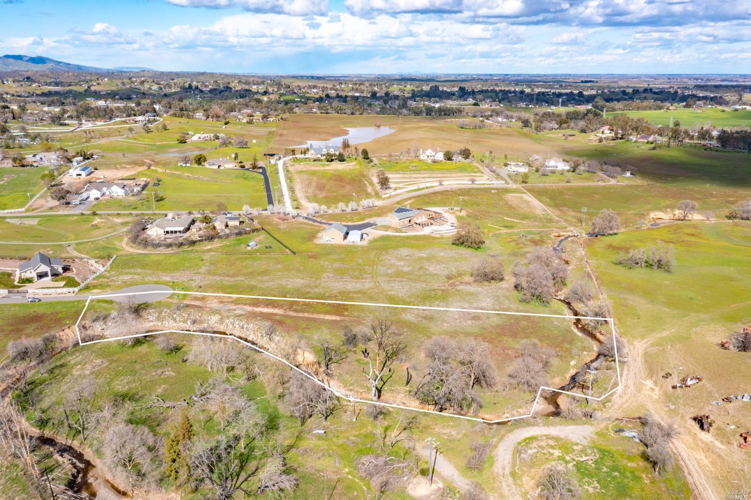 Photo of 6 English Creek Ln in Vacaville, CA