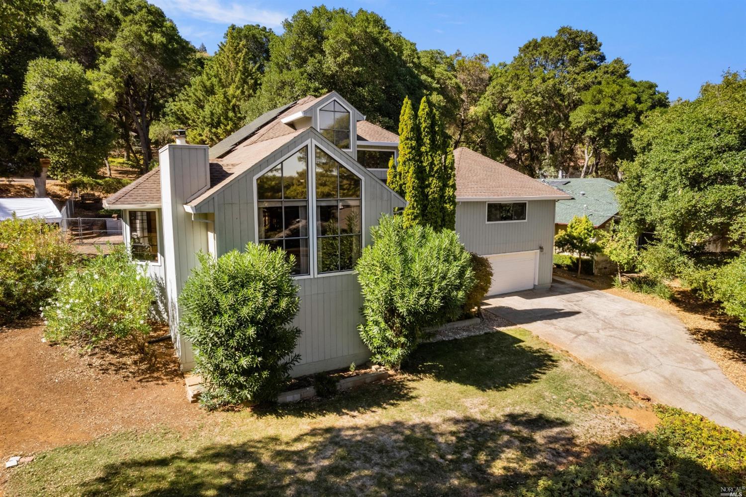 Photo of 2789 Buckingham Dr in Kelseyville, CA